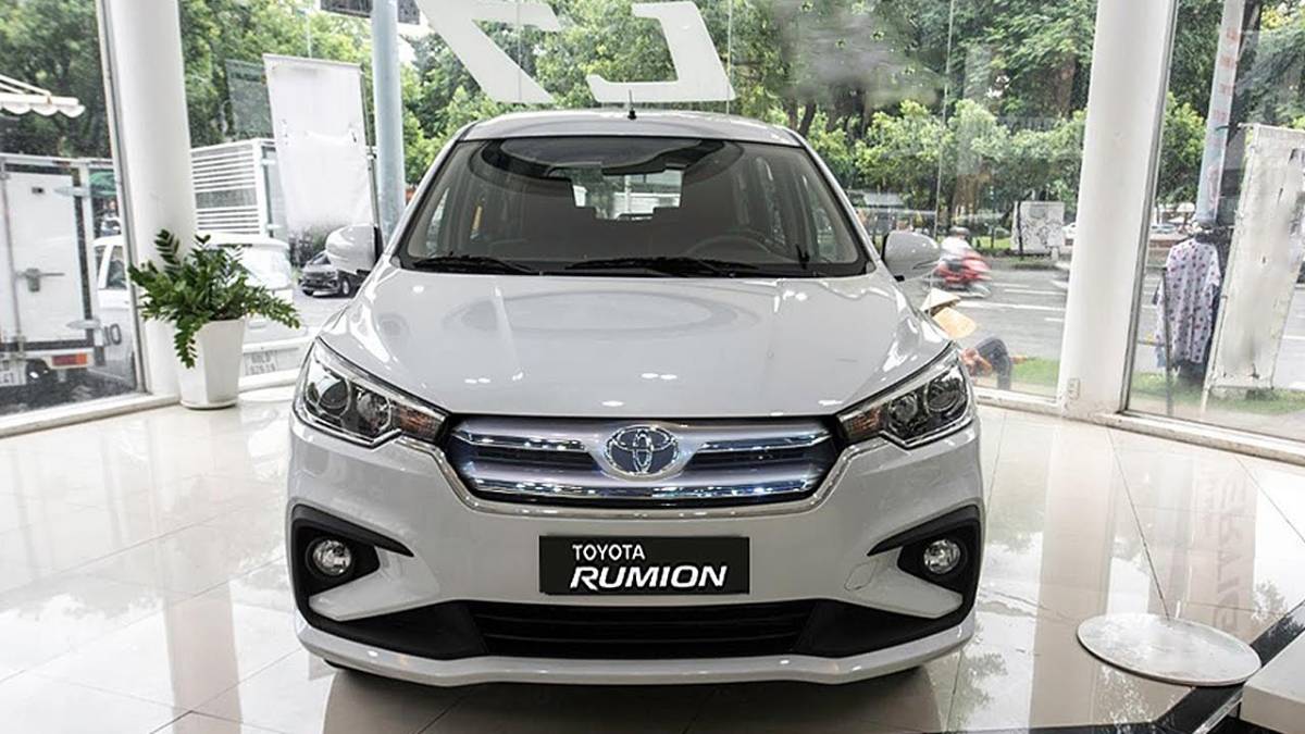 7-Seater Toyota Rumion